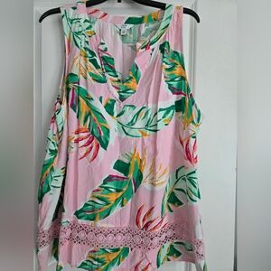 Crown and Ivy Women's XXL pink floral sleeveless